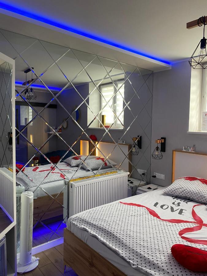 Apartament "Love" Centrum Z Duza Wanna Dla Dwojga 格涅兹诺 外观 照片